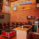 Holiday home Rockstar Penthouse Speakeasy - Massive By Broadway *