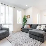 Luxe Landing * Nashville