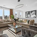 Nash Skyline Views Rooftop With Fire Pit Grill Holiday home
