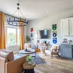 Skyline Rooftop • Game • Sonos Audio Holiday home