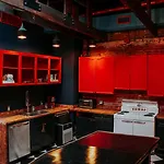 Rockstar Penthouse Speakeasy - Massive By Broadway Holiday home