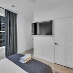 Stylish 5br Retreat W Rooftop Hot Tub * Nashville