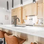 Luxe Landing Holiday home