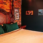 Rockstar Penthouse Speakeasy - Massive By Broadway *