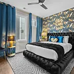 2 Side By Side Units Roof Decks Karaoke Murals Holiday home