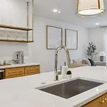 Chic Nash Townhouse Rooftop Patio And Views Nashville
