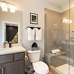 Private With Rooftop Game Near Downtown * Nashville
