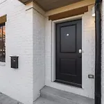 Near Vanderbilt And Belmont With Garage, Pool Table Holiday home Nashville