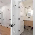 Luxe Landing Holiday home *