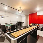 Private With Rooftop Game Near Downtown Nashville