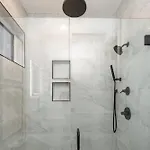 Elevator With Rooftop Hot Tub & Spacious Yard * Nashville