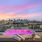 Elevator With Rooftop Hot Tub & Spacious Yard * Nashville