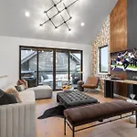 The Modern Cowboy - Hot Tub & Rooftop On Music Row Holiday home *