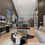 The Modern Cowboy - Hot Tub & Rooftop On Music Row * Nashville