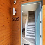 Holiday home Private With Rooftop Game Near Downtown *