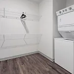 Landing Apartments - Anchor