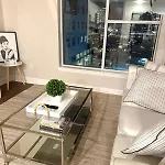 Apartment Monaco W Pool Gym Parking *