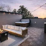 Getaway Rooftop Views & Modern Comfort * Nashville