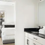 Holiday home Hart Buyout 1 By Avantstay Two Town House Buyout W Modern Amenities In Nashville