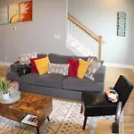 Rooftop Fire Pit + River Views 4Br Sleeps 12