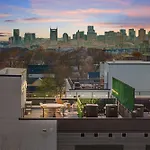 Skyline Views Hot Tub Fire Pit Grill & Parking Holiday home *