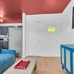 Spacious 2br Downtown | Free Parking