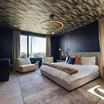 Luxe-Elevate-Modern Luxury-Stunning City Views