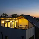 Luxe-elevate-modern Luxury-stunning Views Nashville