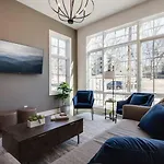 Holiday home West End Escape - New Build With Rooftop Views Nashville