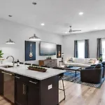Side By Side Nash Homes - Relaxing Rooftop Patios *