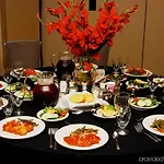 Hilton Garden Airport Hotel 3*