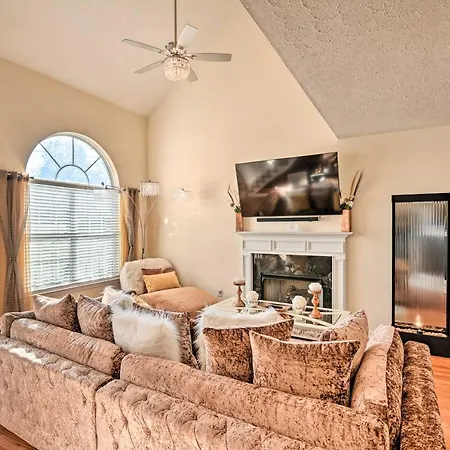 Holiday home Charming ~ 6 Mi To Downtown! Nashville
