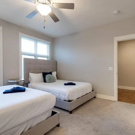 Three-level West End With Private Office And Free Secured Parking Nashville