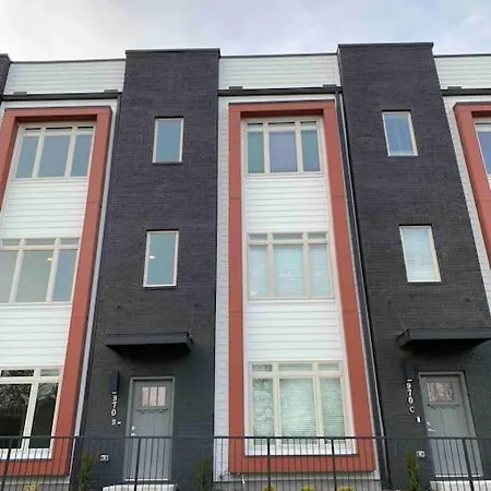 Holiday home Impressive Townhouse *