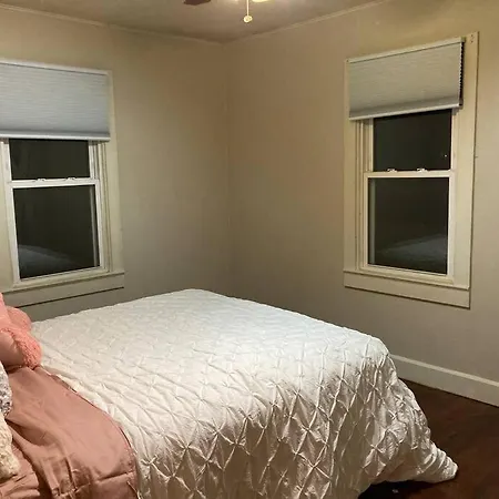 Green 25 Min From Downtown
