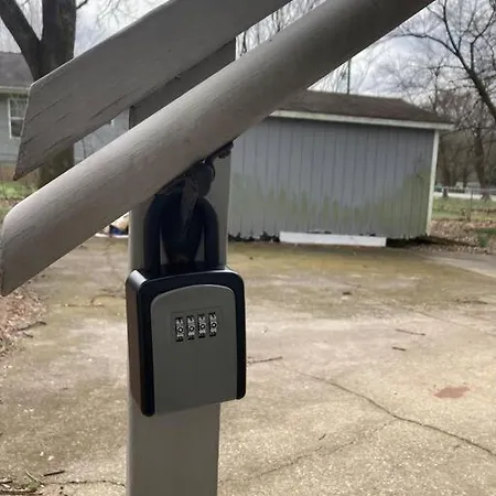 Green 25 Min From Downtown