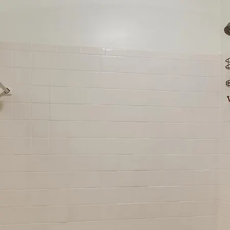 Convenient ~ 3 Mi To Downtown! Apartment