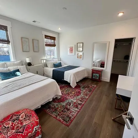 Holiday home Brand New Downtown Home!