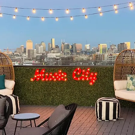 Holiday home Mega - 24 Beds And Karaoke Nashville