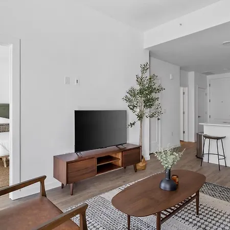 Mint House - The Gulch - Division St 4*