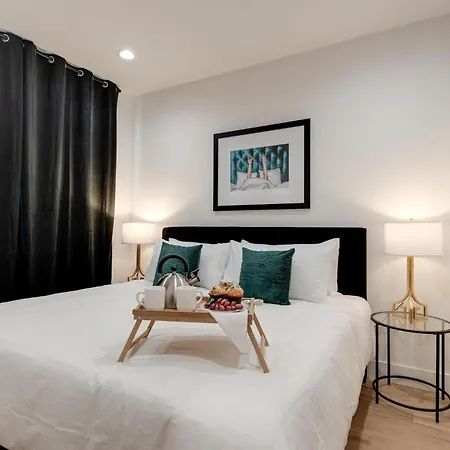 Monroe's Boozy Boots - 2 Homes - Minutes To Broadway Nashville