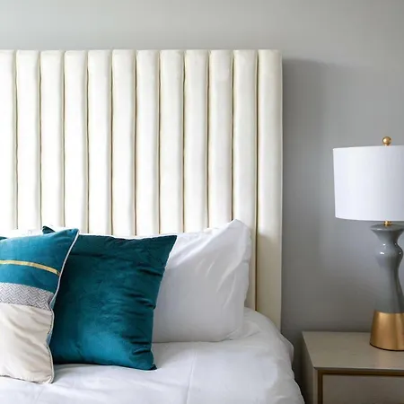 3 Premium Midtown Homes - Sleeps 36 - Mins To Broadway Holiday home Nashville