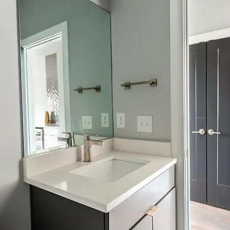 3 Premium Midtown Homes - Sleeps 36 - Mins To Broadway * Nashville