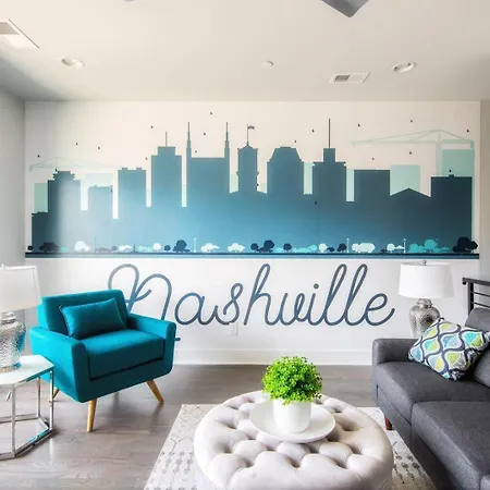 3 Premium Midtown Homes - Sleeps 36 - Mins To Broadway Holiday home