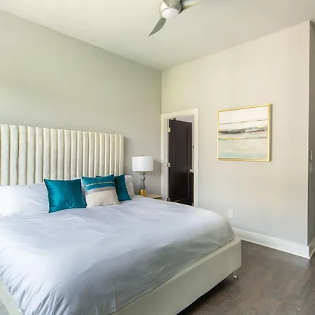 3 Premium Midtown Homes - Sleeps 36 - Mins To Broadway *