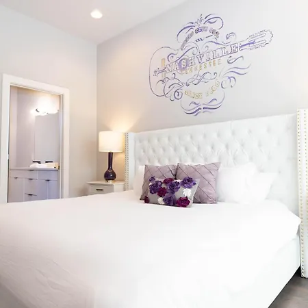 3 Premium Midtown Homes - Sleeps 36 - Mins To Broadway Holiday home Nashville