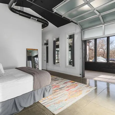 Unique Modern Ranch W Year Round Pool And Hot Tub *