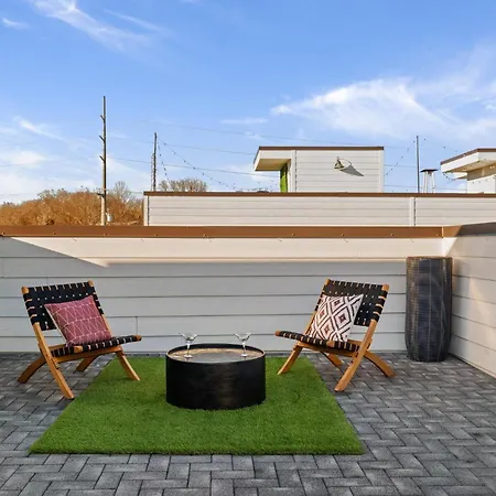 Holiday home Trinity Skyline-rooftop Deck-7 Mins To Broadway Nashville
