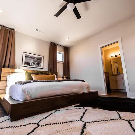 Holiday home - 228 & 230 Oceola Ave - Combo Nashville