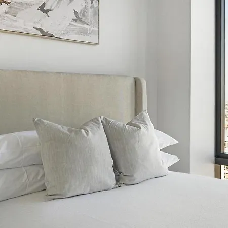 Landing - Modern With Amazing Amenities *
